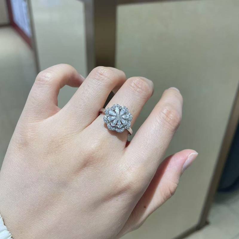 单头女戒S925银镀白金女戒定制选款主石莫桑钻1.9ct/副石高碳钻